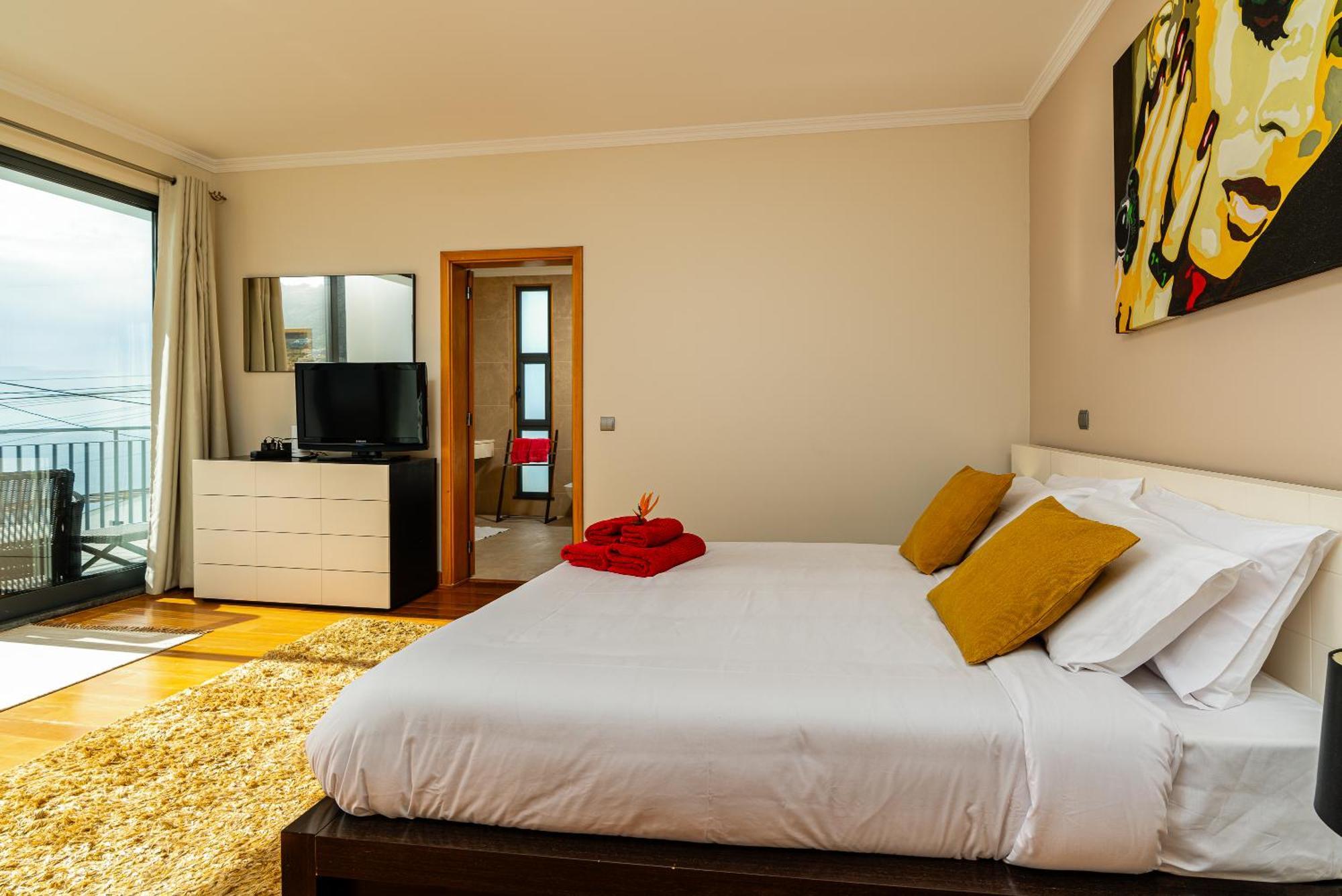 Villa Nunes, Big Holiday House With Private Pool Calheta  Esterno foto