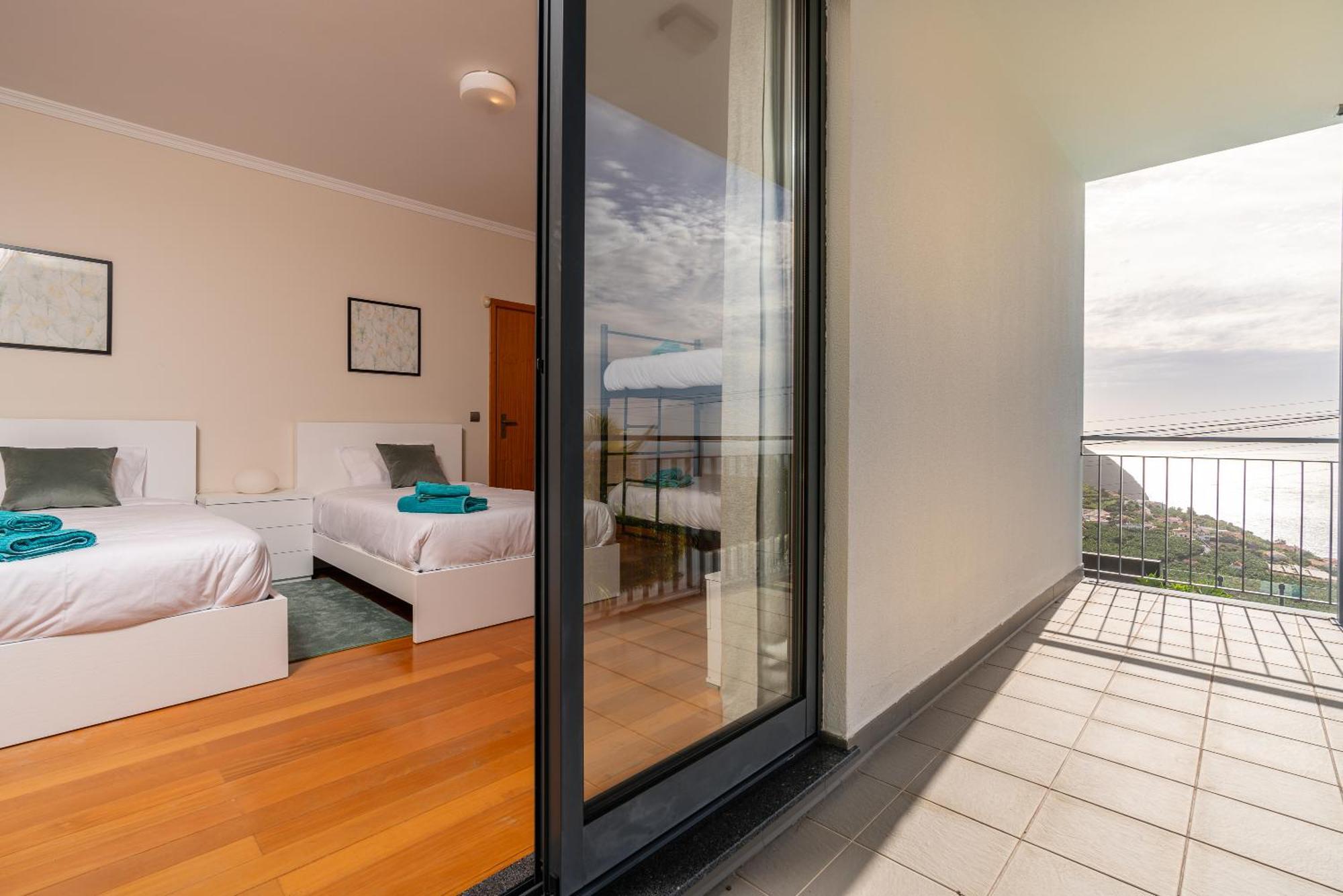 Villa Nunes, Big Holiday House With Private Pool Calheta  Esterno foto